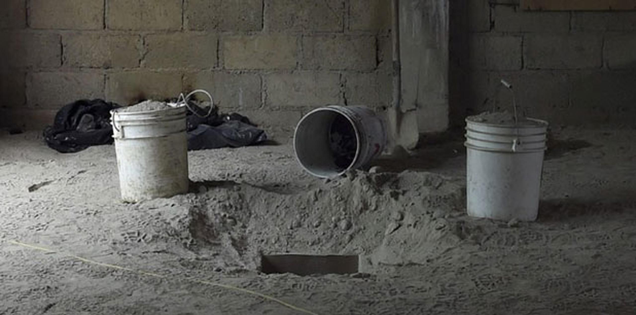 Vecinos de la zona coinciden en que en el verano de 2014 alguien compró el predio y levantó la casa con gran rapidez. (AFP /Yuri Cortez)