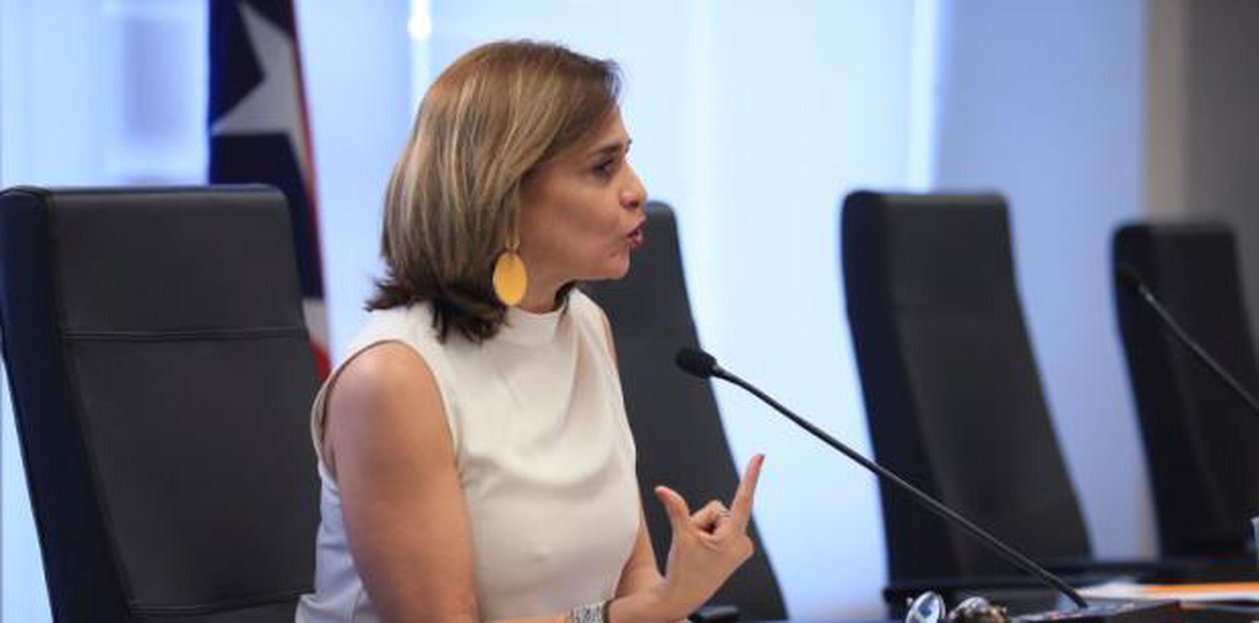 La senadora Zoé Laboy presidió sola la semana pasada una vista pública para establecer las "Guías para la Protección de la Libertad Religiosa". (teresa.canino@gfrmedia.com)