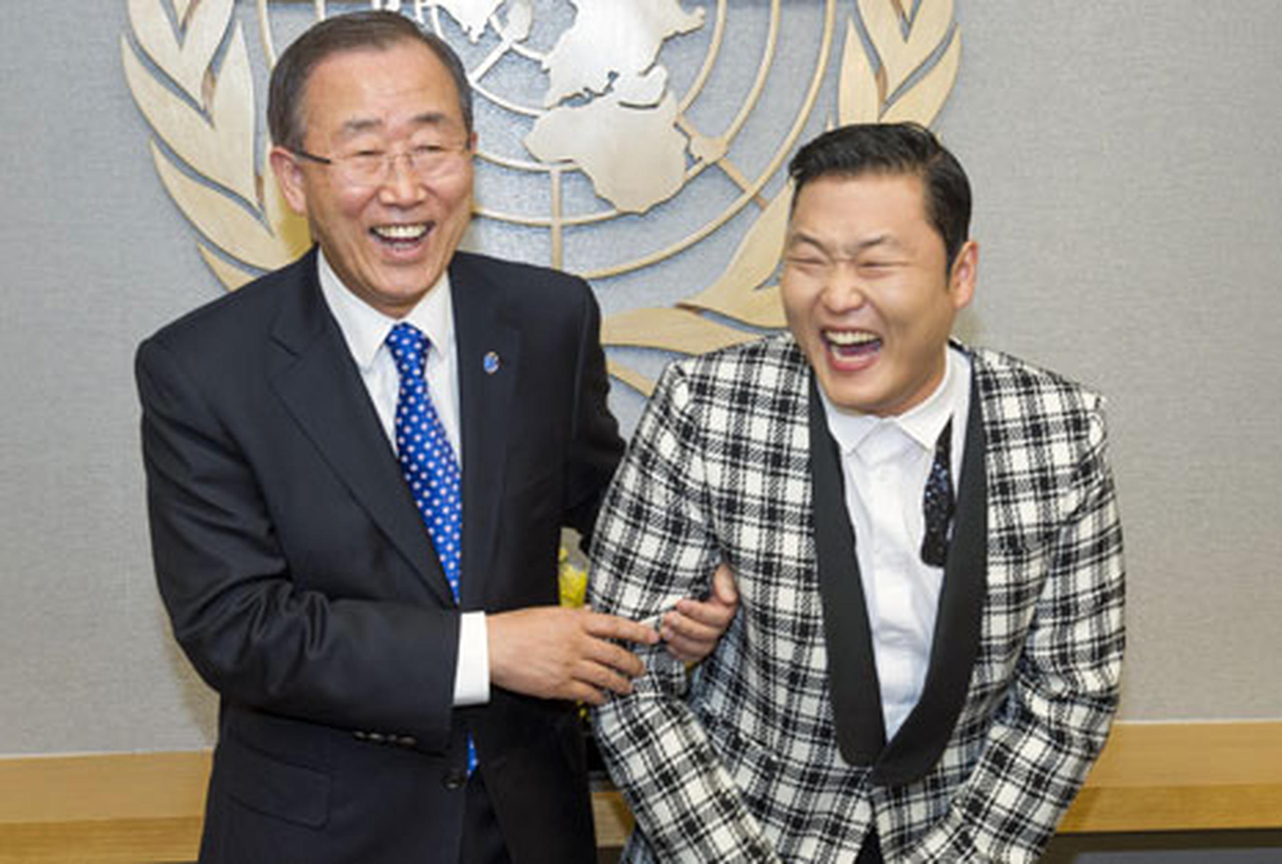 El secretario general de las Naciones Unidas Ban Ki-moon dice que está celoso del rapero surcoreano PSY.(AP /United Nations, Eskinder Debebe)
