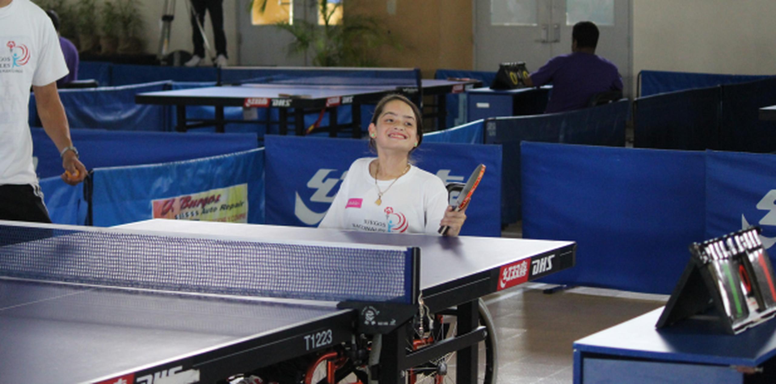 Los encuentros de tenis de mesa se celebraron en la cancha Nilmari Santini, del Departamento de Recreación y Deportes. (Suministrada)