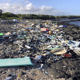 Hay 10 veces más plástico de lo estimado en el Atlántico   