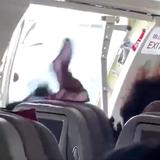 Hombre que abrió puerta de avión en vuelo hacia Corea del Sur dijo se sentía sofocado