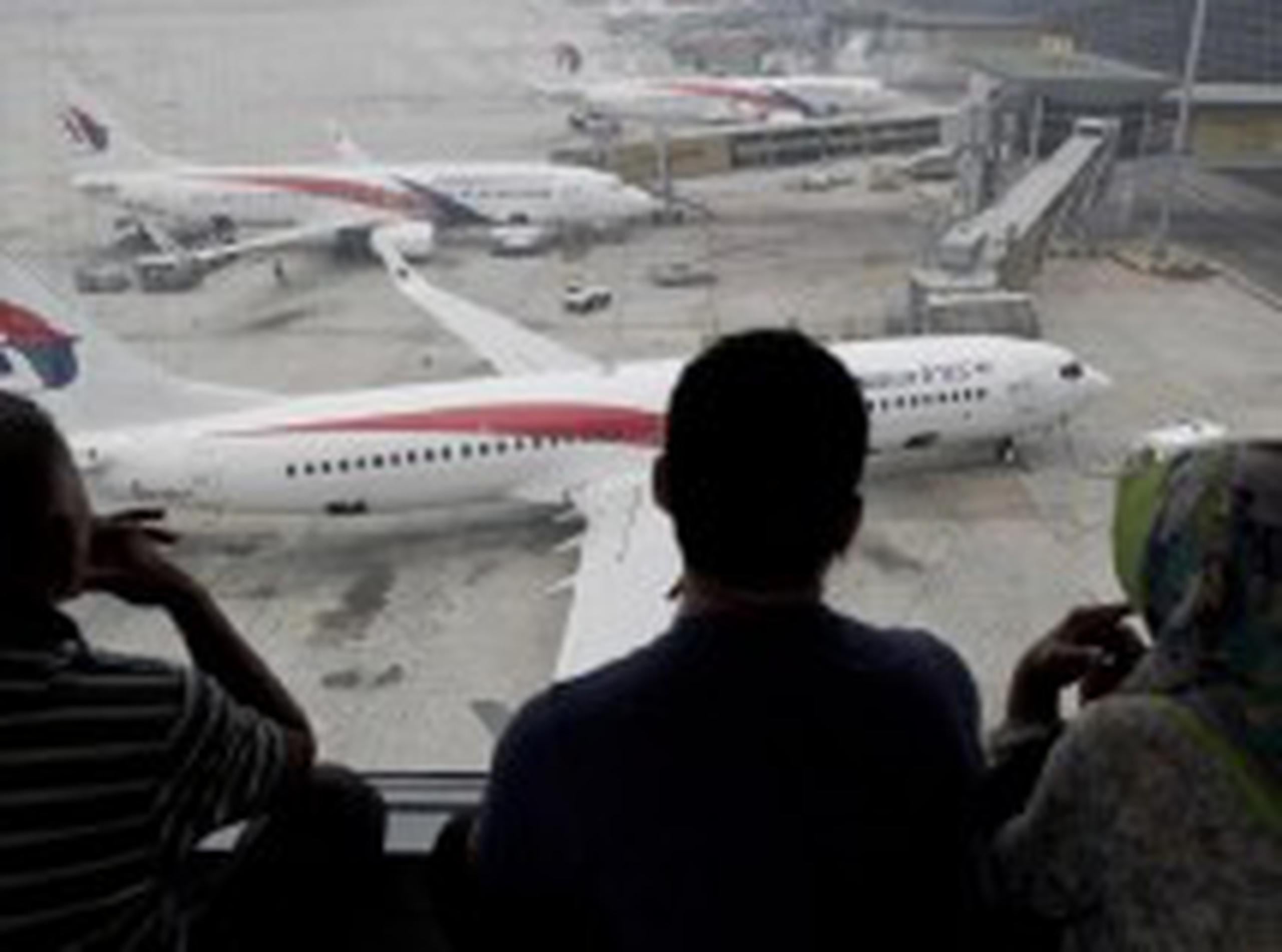 El vuelo MH370 de Malaysia Airlines despegó de Kuala Lumpur en la madrugada del 8 de marzo con 239 personas a bordo y tenía previsto aterrizar en Pekín unas seis horas más tarde. (AFP)