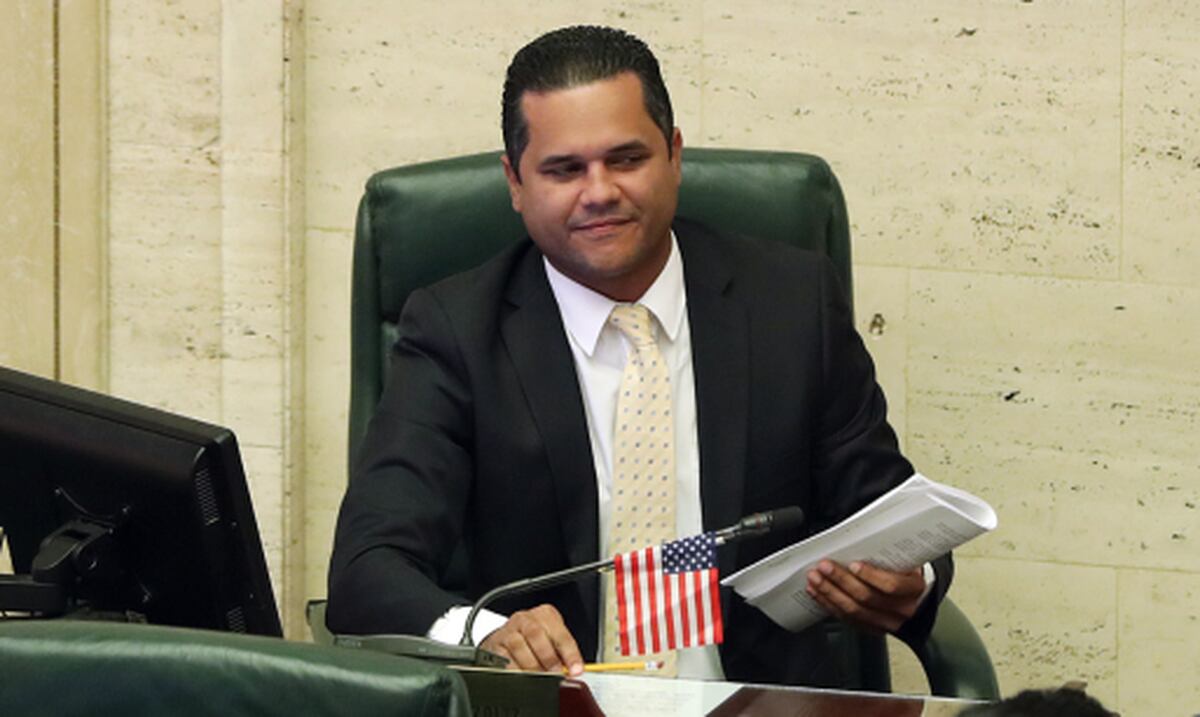 Ramón Rodríguez se presentó a votar en la sesión Primera Hora