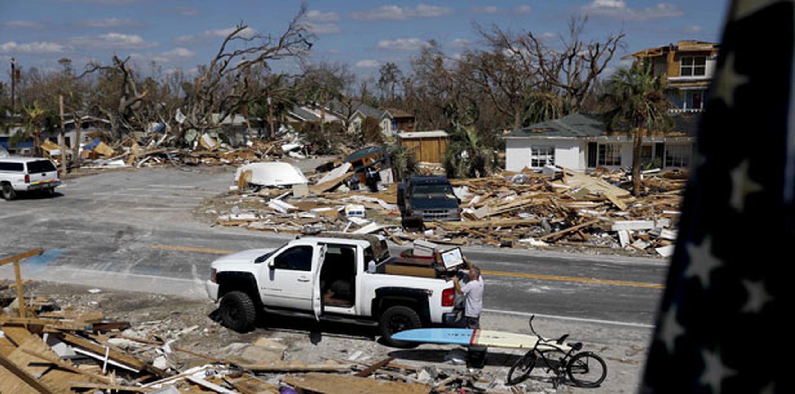 Cinco días después del impacto de la tormenta, el Panhandle de la Florida continuaba devastado, desde pequeñas comunidades playeras hasta la ciudad de Panama City, e incluso en comunidades rurales lejos de donde llegó el ciclón.  (AP)