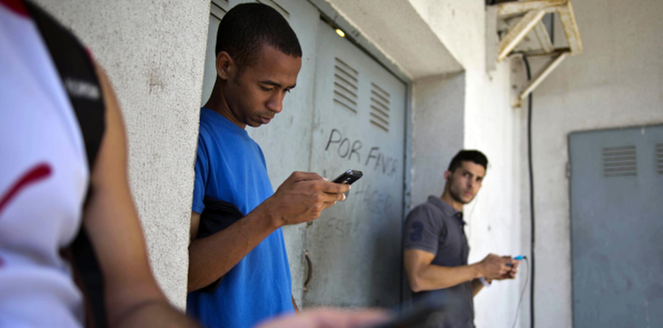 El trato dará a los cubanos acceso a una red de servidores llamada Google Global Cache. (AP / Ramón Espinosa)