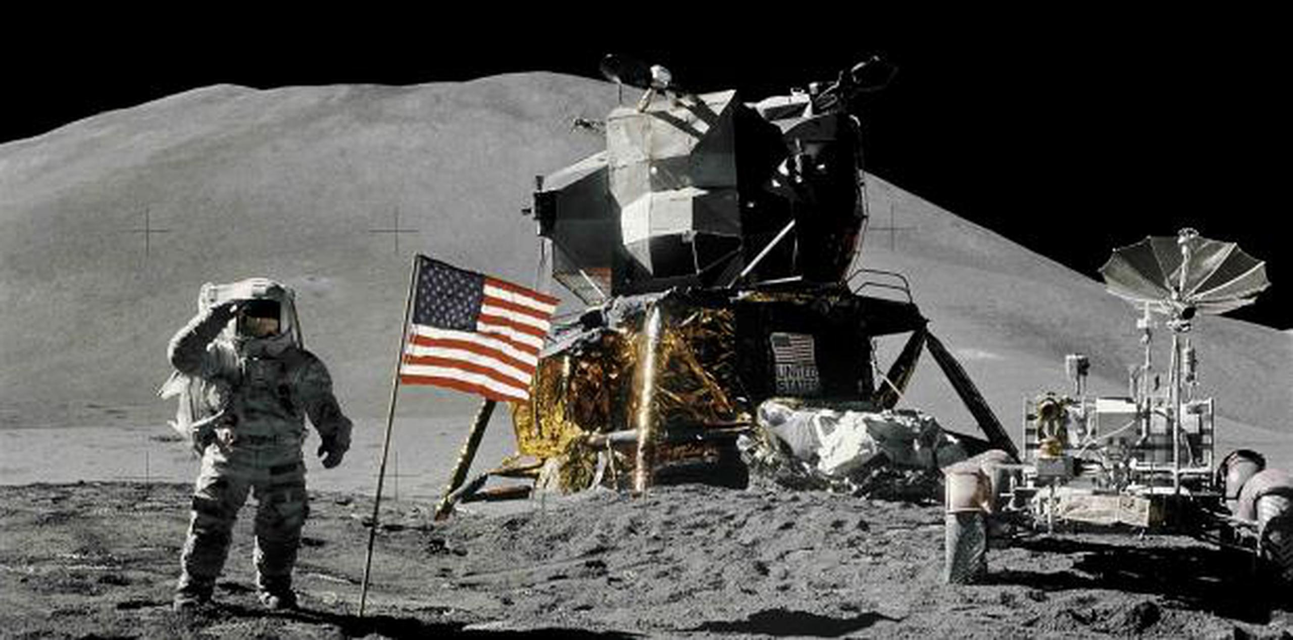 En 1971 los astronautas estadounidenses Jim Iwrin y David Scott desplegaron el primer Vehículo Lunar Roving en la Luna. (NASA)
