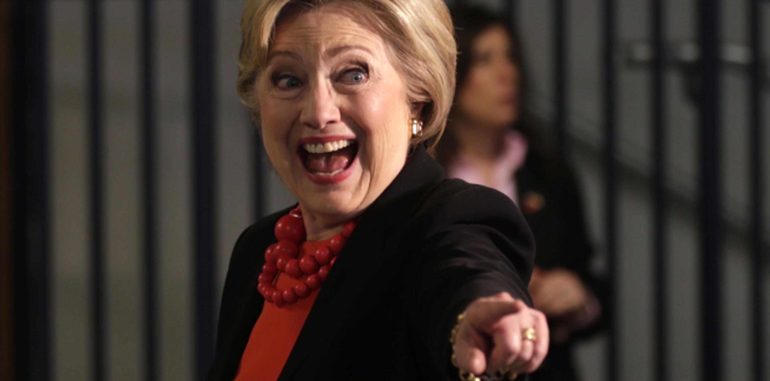Clinton continuó ayer su campaña, esta vez visitando Syracuse, Nueva York. (AP)