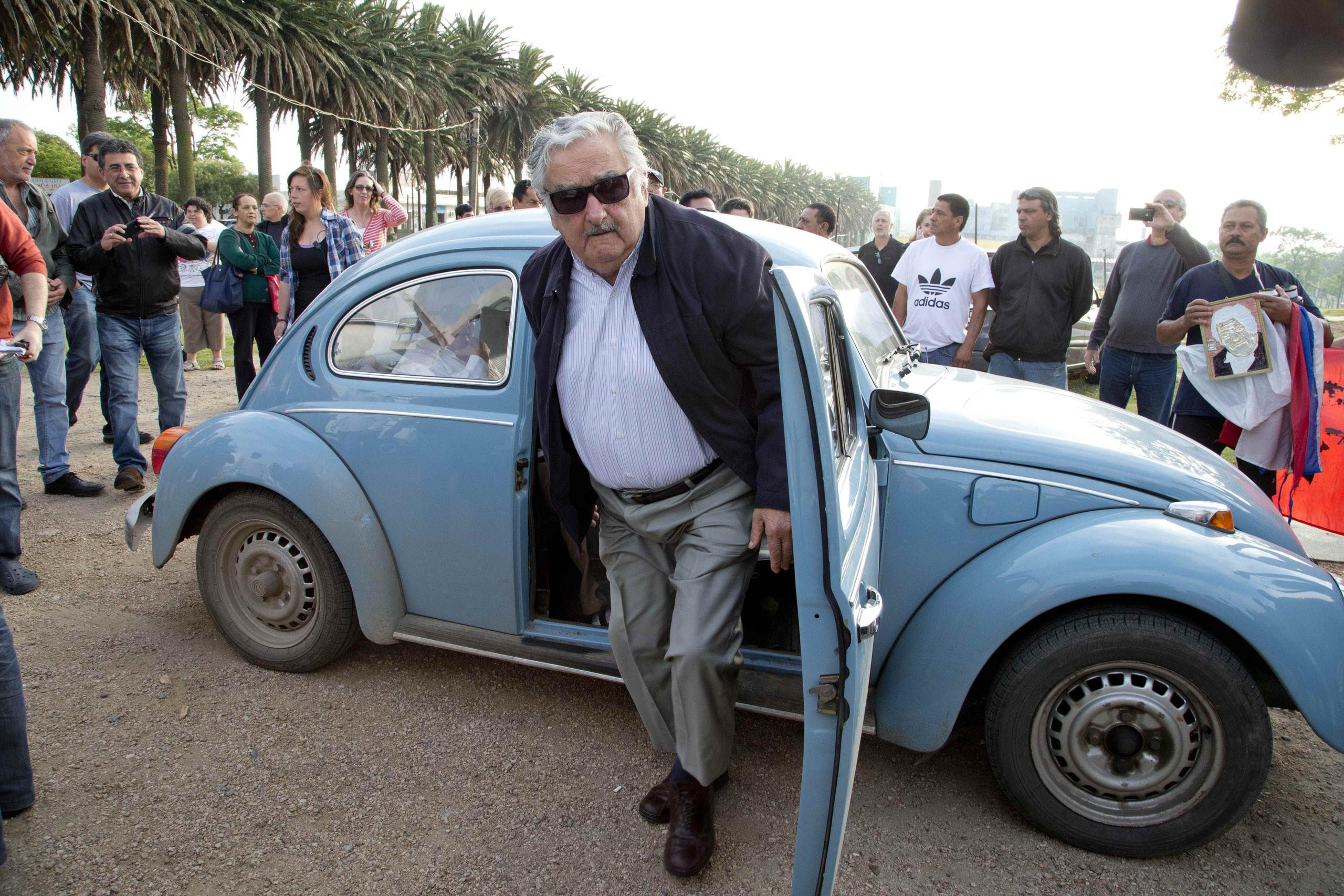 El expresidente de Uruguay, José “Pepe” Mujica, se conectará virtualmente para ofrecer la Conferencia Magistral programada para el martes, 3 de mayo. (Archivo / AP)