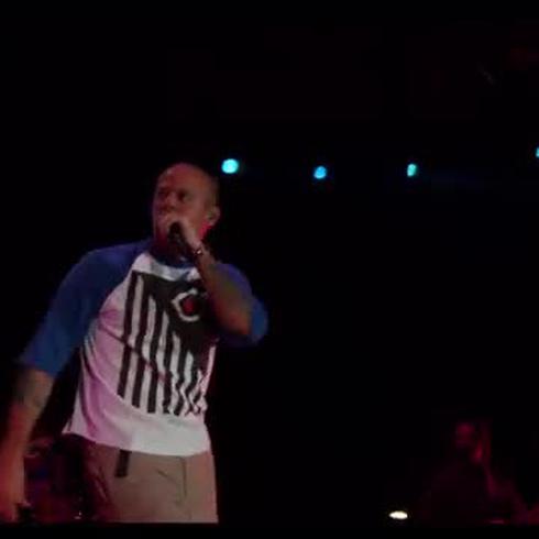 Calle 13 se defiende en concierto