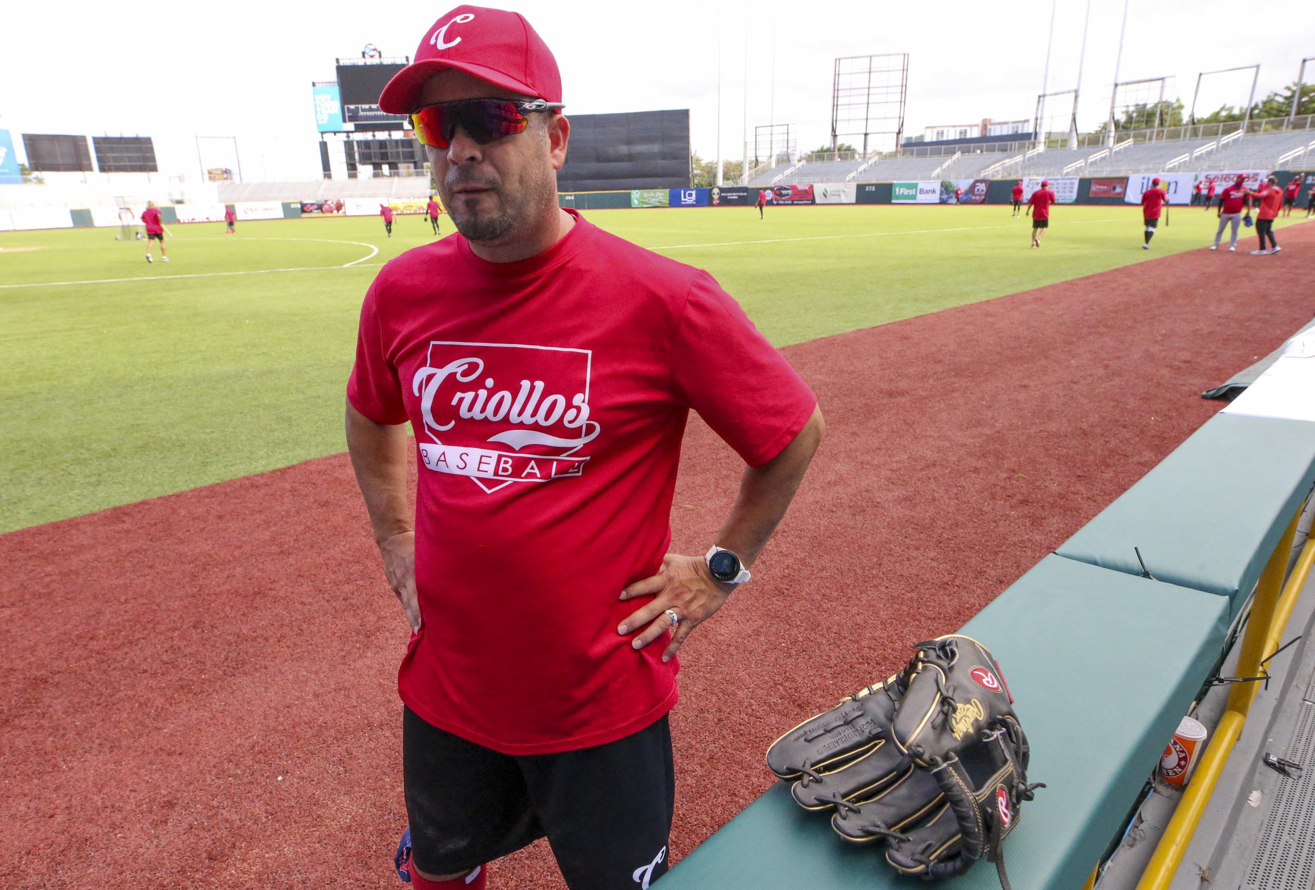 El dirigente de los Criollos de Caguas y coach de grandes ligas, Ramón Vázquez, fue confirmado el martes como nuevo coach del banco de los Red Sox de Boston, por lo que será la mano derecha de Álex Cora en el equipo.