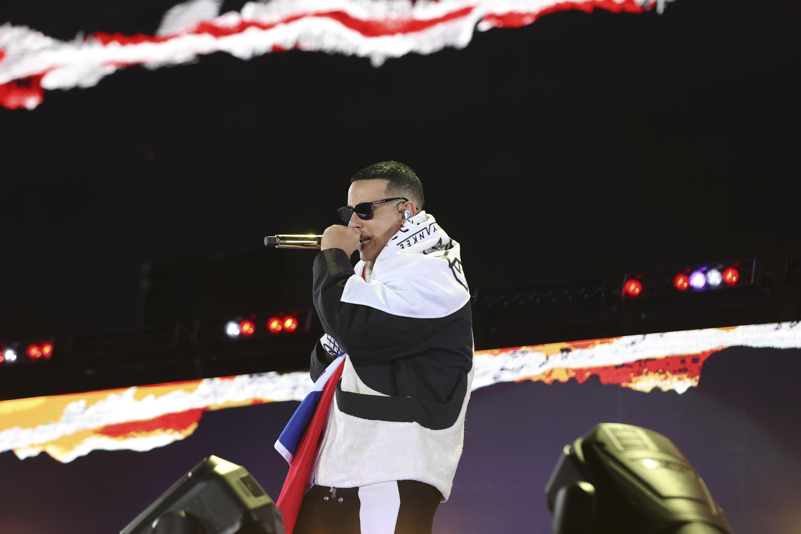 Daddy Yankee, who appeared before thousands of people at the National Stadium in Santiago in Chile in the last week of September, assured that he will stay living on the island and from here he will commit himself more to the sport at the executive level.