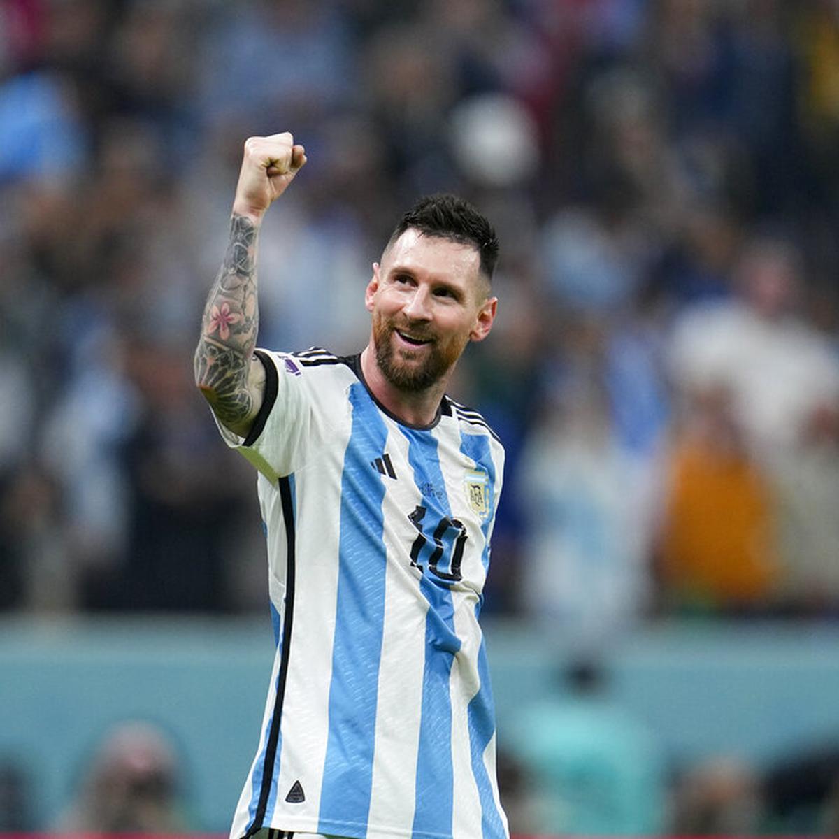 La extraña camiseta de Messi que se vende en Arabia Saudita - El Economista