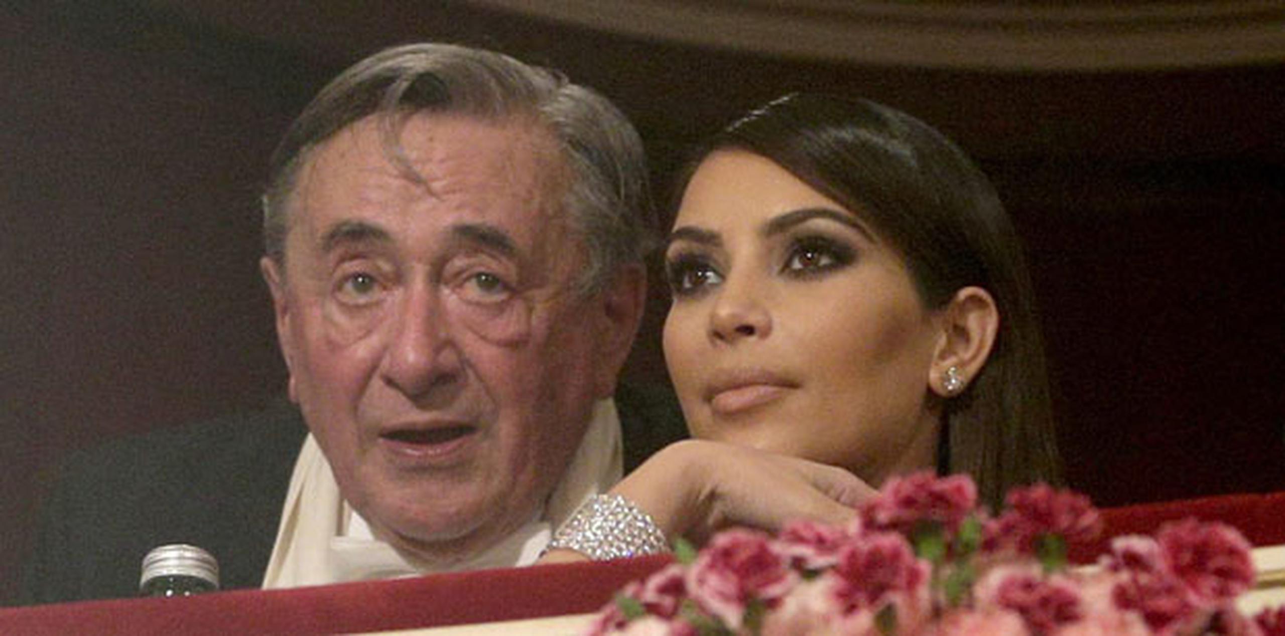 Kardashian asistió al evento como acompañante del millonario austríaco Richard Lugner.(EFE)
