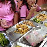 Jenniffer González urge a la gobernadora que abra comedores escolares para niños necesitados