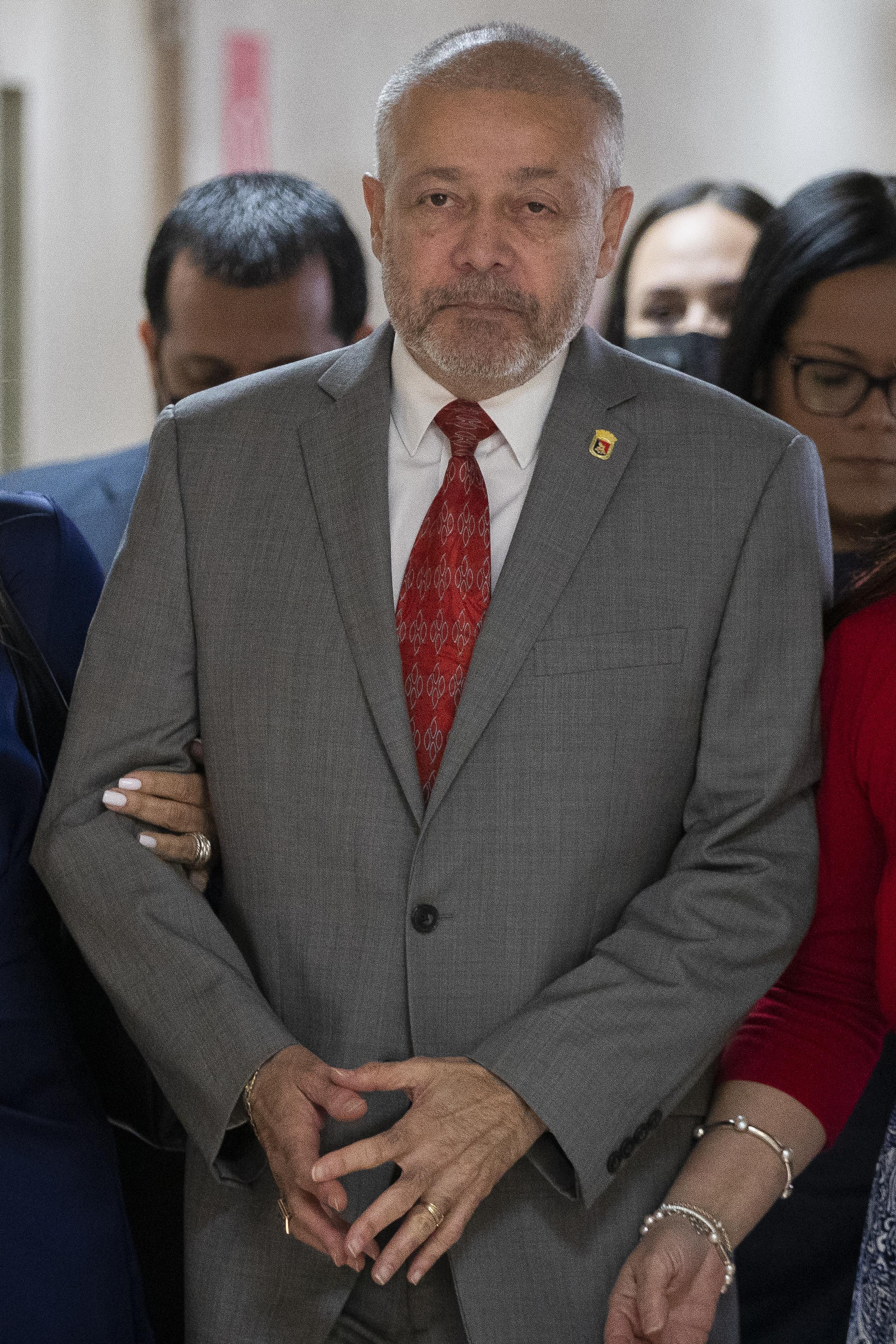 El suspendido alcalde de Ponce, Luis Manuel Irizarry Pabón, quien enfrenta cargos por violación a la Ética Gubernamental y enriquecimiento injustificado.