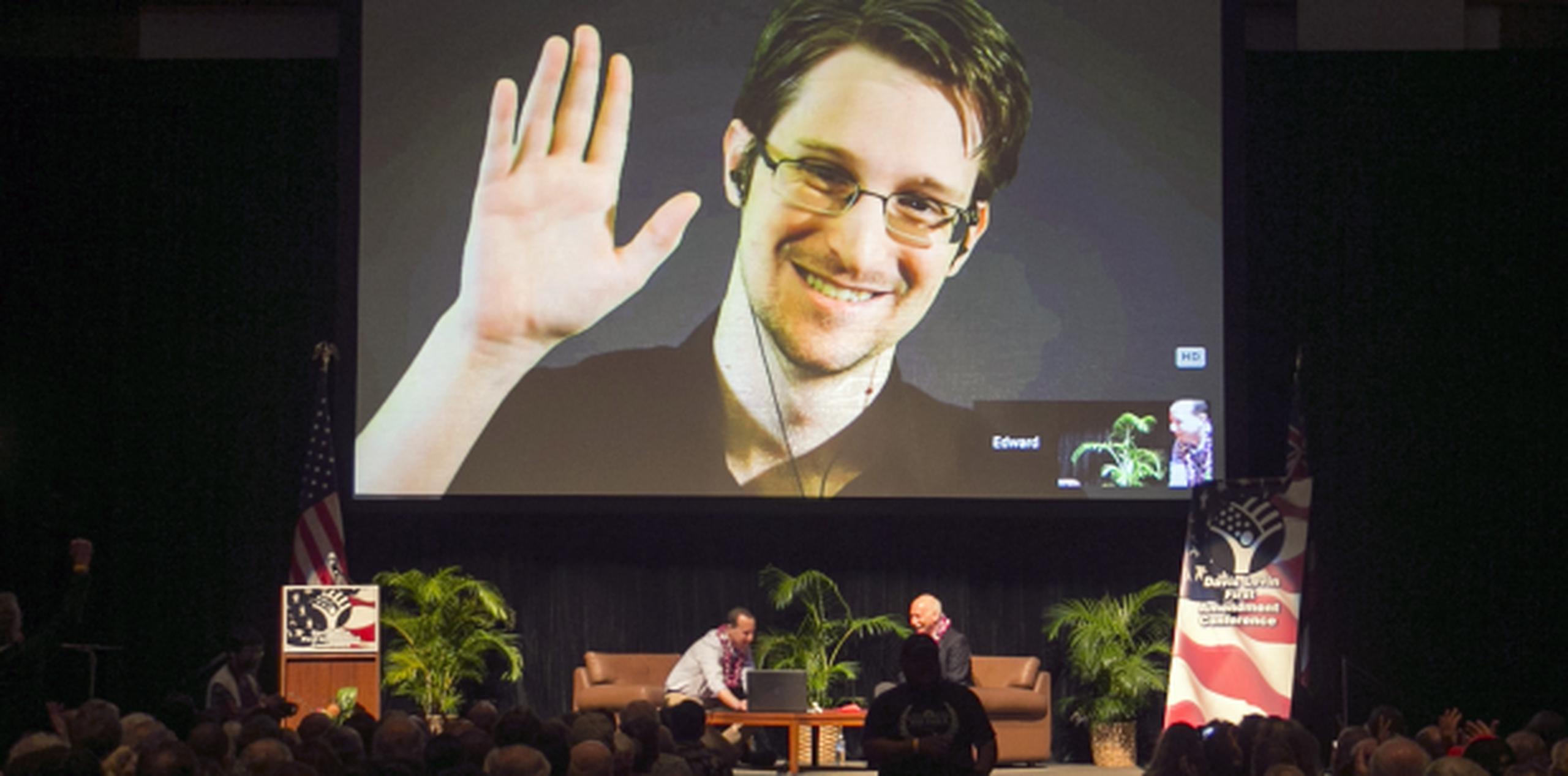 Snowden, actualmente oculto en Rusia, compareció la semana pasada por vídeoconferencia a una actividad en Hawaii. (AP)