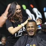 Denise Quiñones propina un “nocaut técnico” a la cabellera de Tito Trinidad