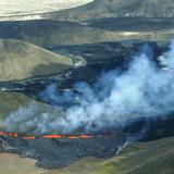 Volcán entra en erupción al suroeste de Islandia