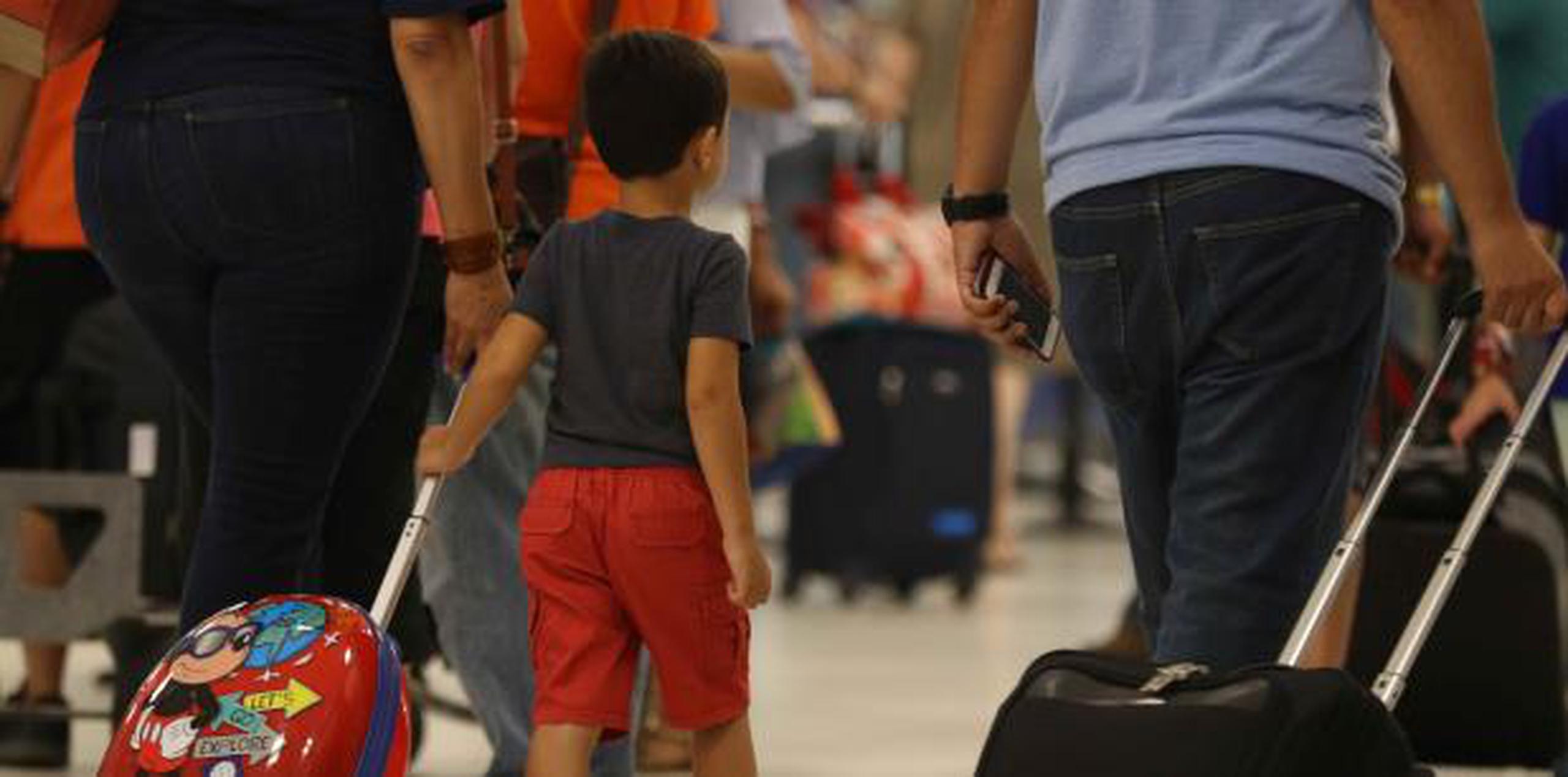 American Airlines sube los precios de las maletas Primera Hora