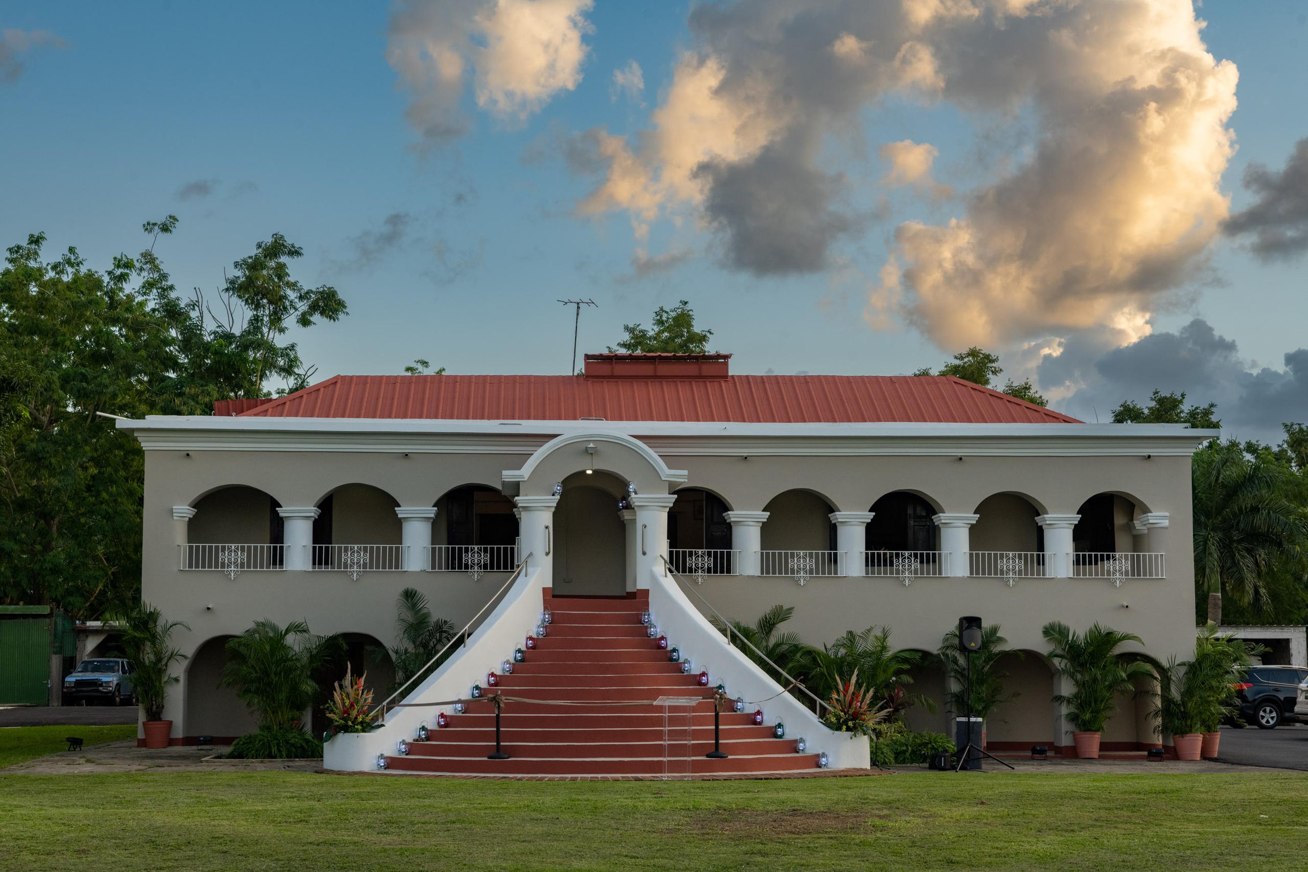 La histórica Hacienda Santa Ana, en Bayamon, es la casa del Ron del Barrilito.