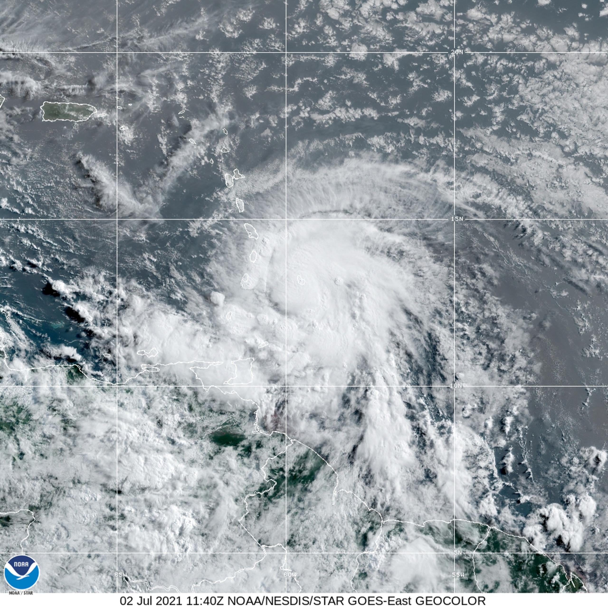 Imagen de satélite del huracán Elsa.