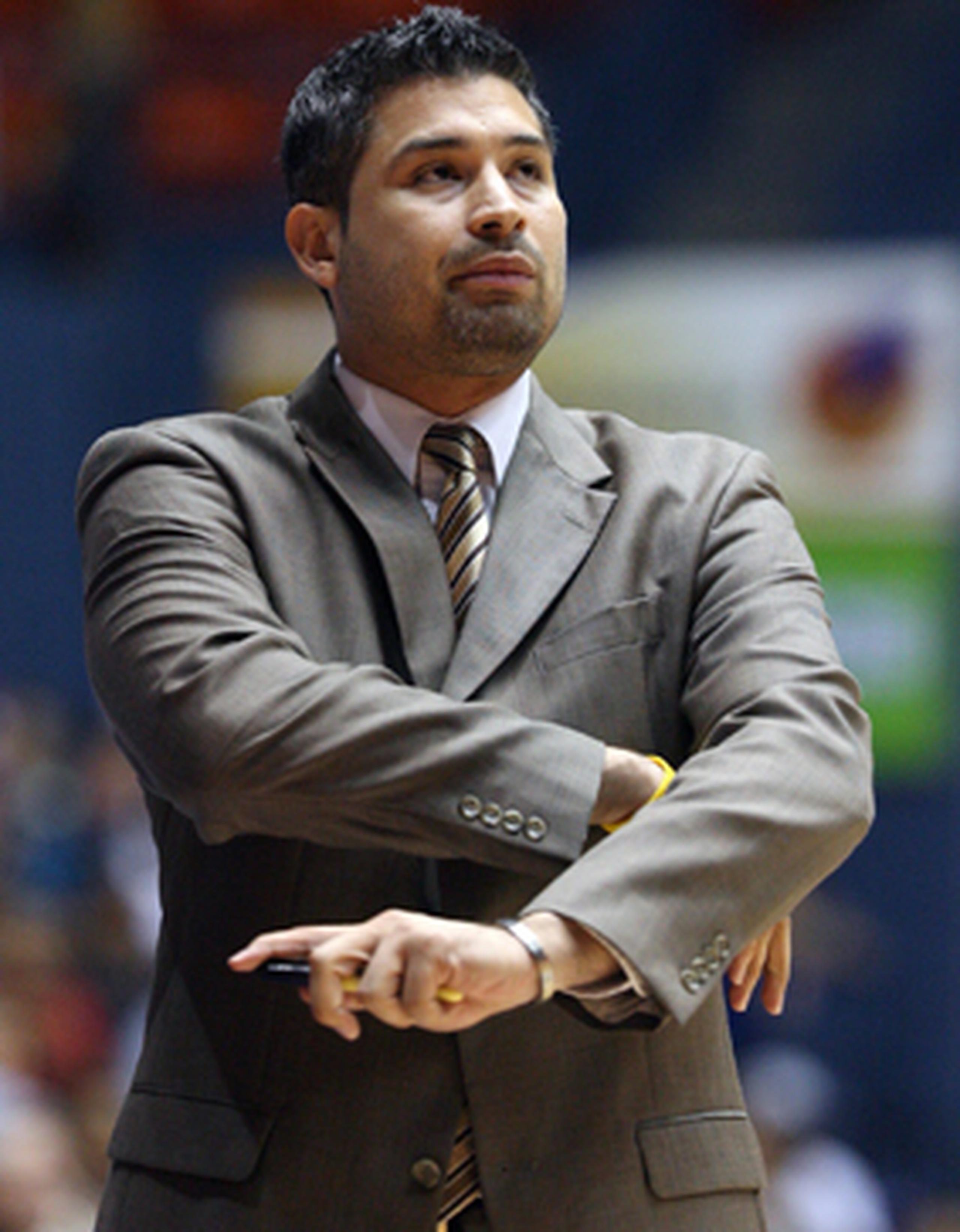 Renuncia Rolando Hourruitiner a los Piratas de Quebradillas Primera Hora