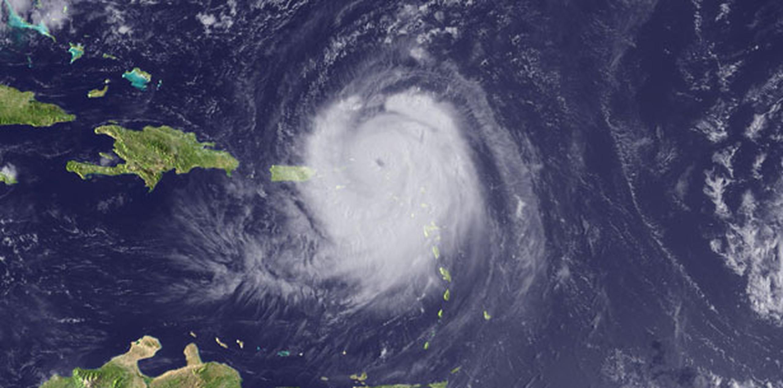 A continuación algunos huracanes y tormentas que nos han azotado este mes. (Archivo)