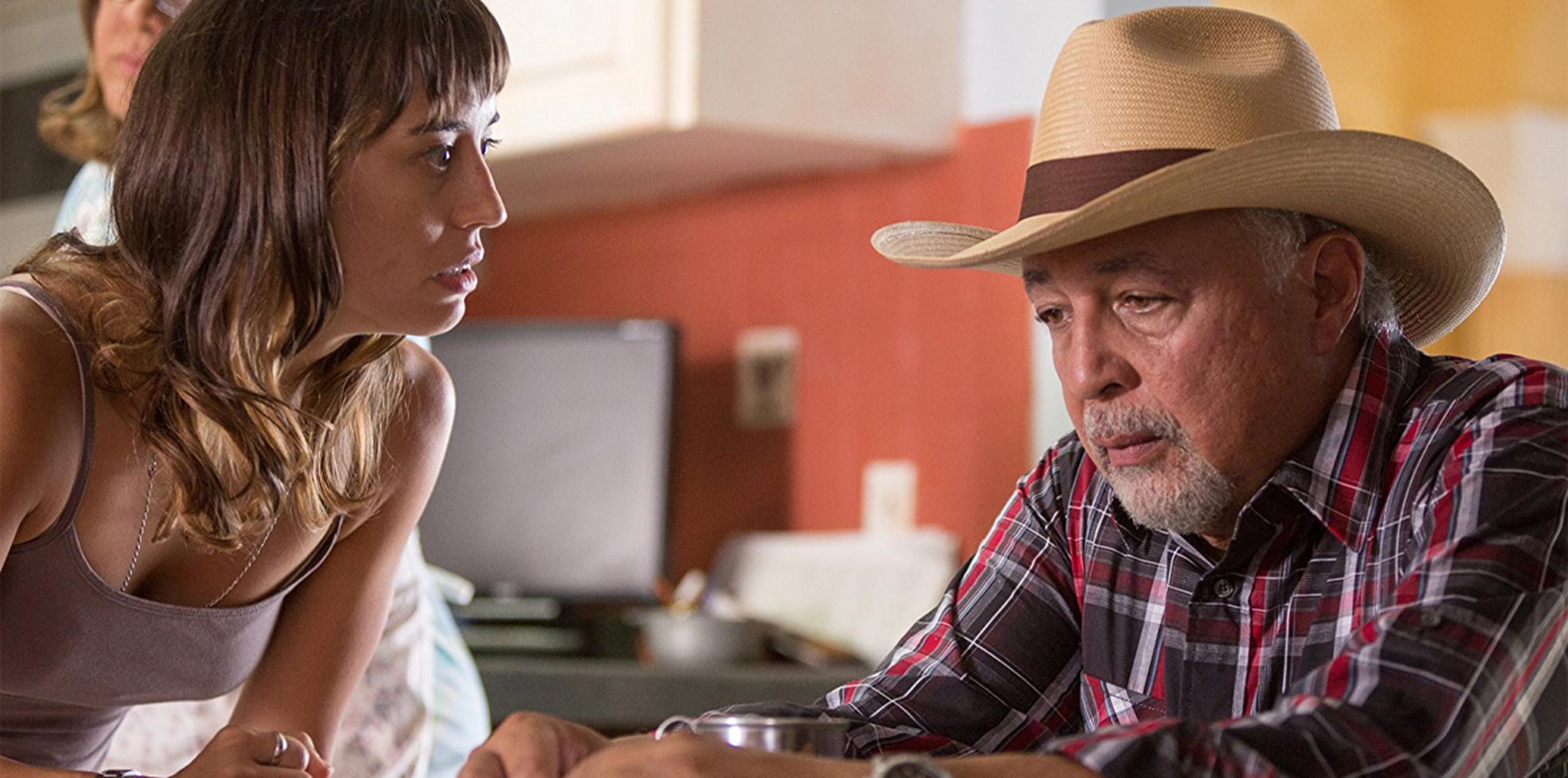 Marisé Álvarez y Sunshine Logroño interpreta a hija y padre en la película "Extra Terrestres".