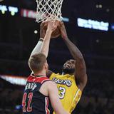 Vía paliza la décima victoria seguida de los Lakers