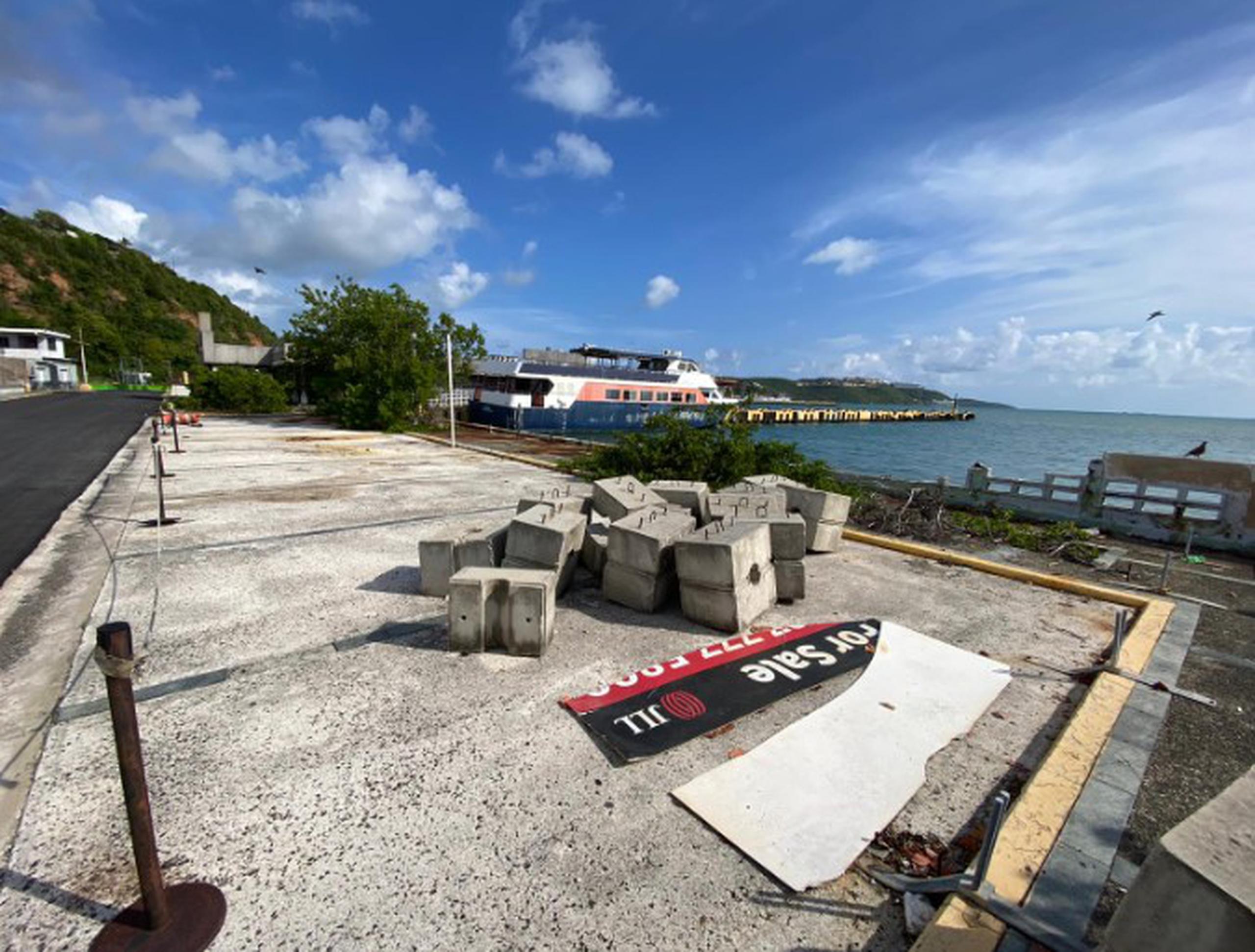 La antigua lancha Caribeña, de la Autoridad de Transporte Marítimo, ha quedado varada en el antiguo muelle de Fajardo.