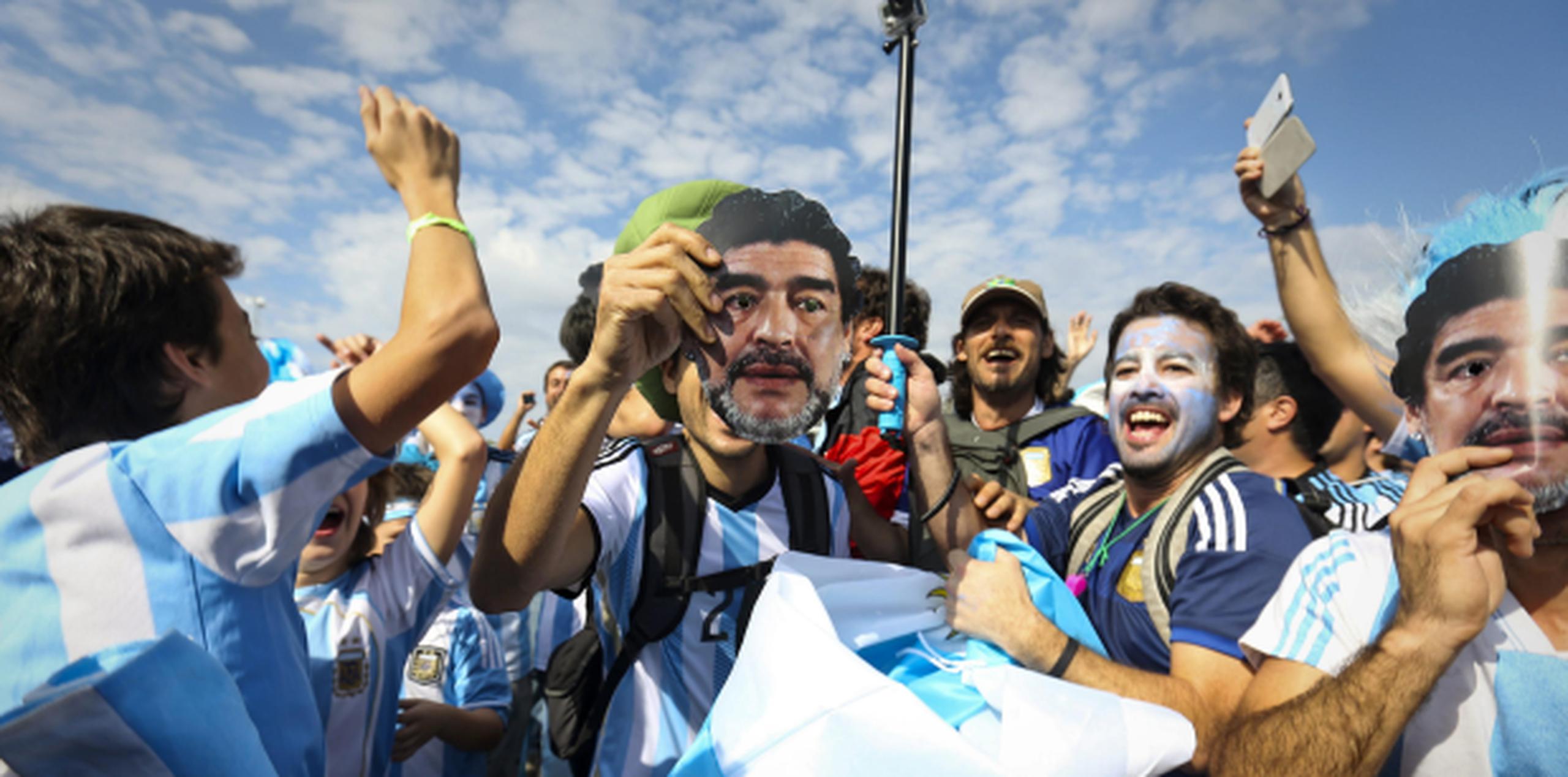 Decenas de fanáticos argentinos y brasileños, muchos de ellos ebrios, se enfrentaron a golpes y se insultaron.(Archivo)