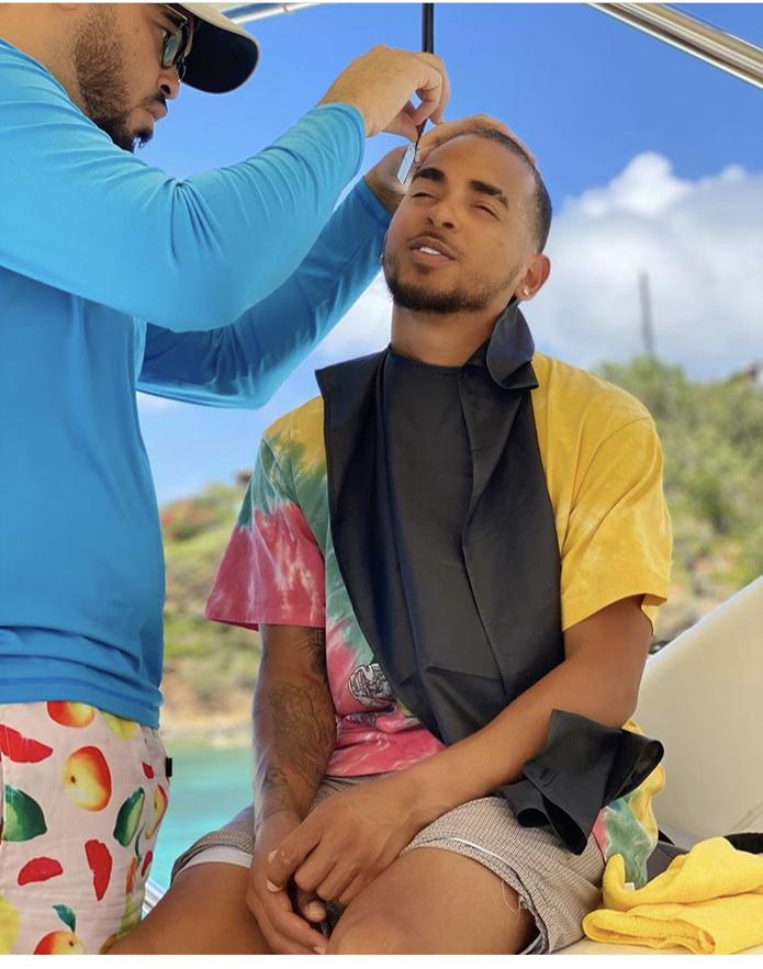 Rafy Pina se las busca como barbero - Primera Hora