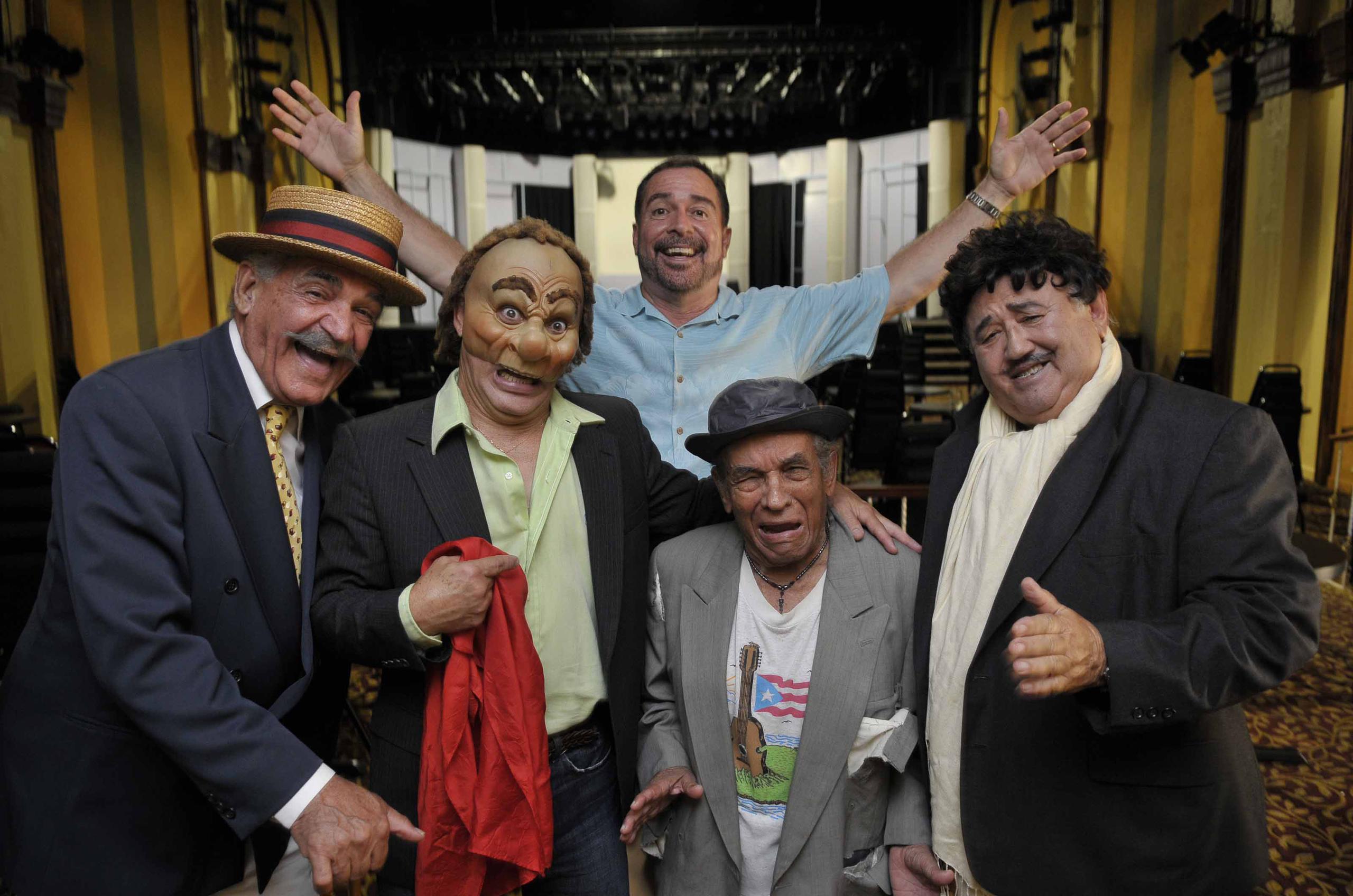 En el 2008, en el Teatro Ambassador, en Santurce, Luis Vigoreaux produjo la obra "Eso que estamos buscando", que contó con la actuación de, izquierda a derecha,  Cristobal Berríos ("Mr. Blupp"), Raúl Carbonell ("Papo Swing"), Vigoreaux, Shorty Castro ("Camellito") y Efraín López Neris ("Don Florito").