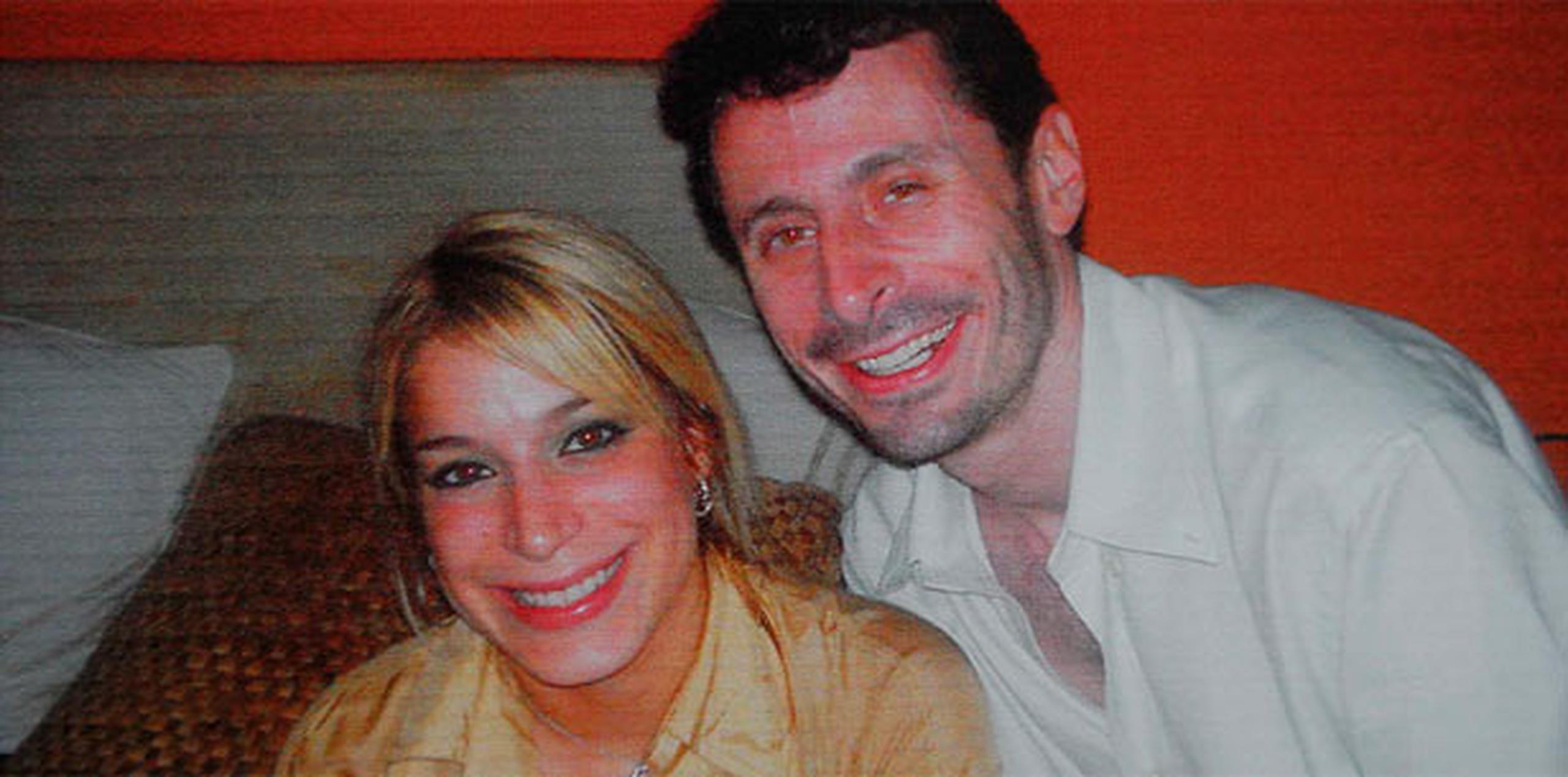 Aurea Vázquez fue acusada por un gran jurado federal en 2008 de haber contratado a un sicario para matar a su esposo, el empresario Adam Anhang Uster, el 22 de septiembre de 2005. (Archivo)