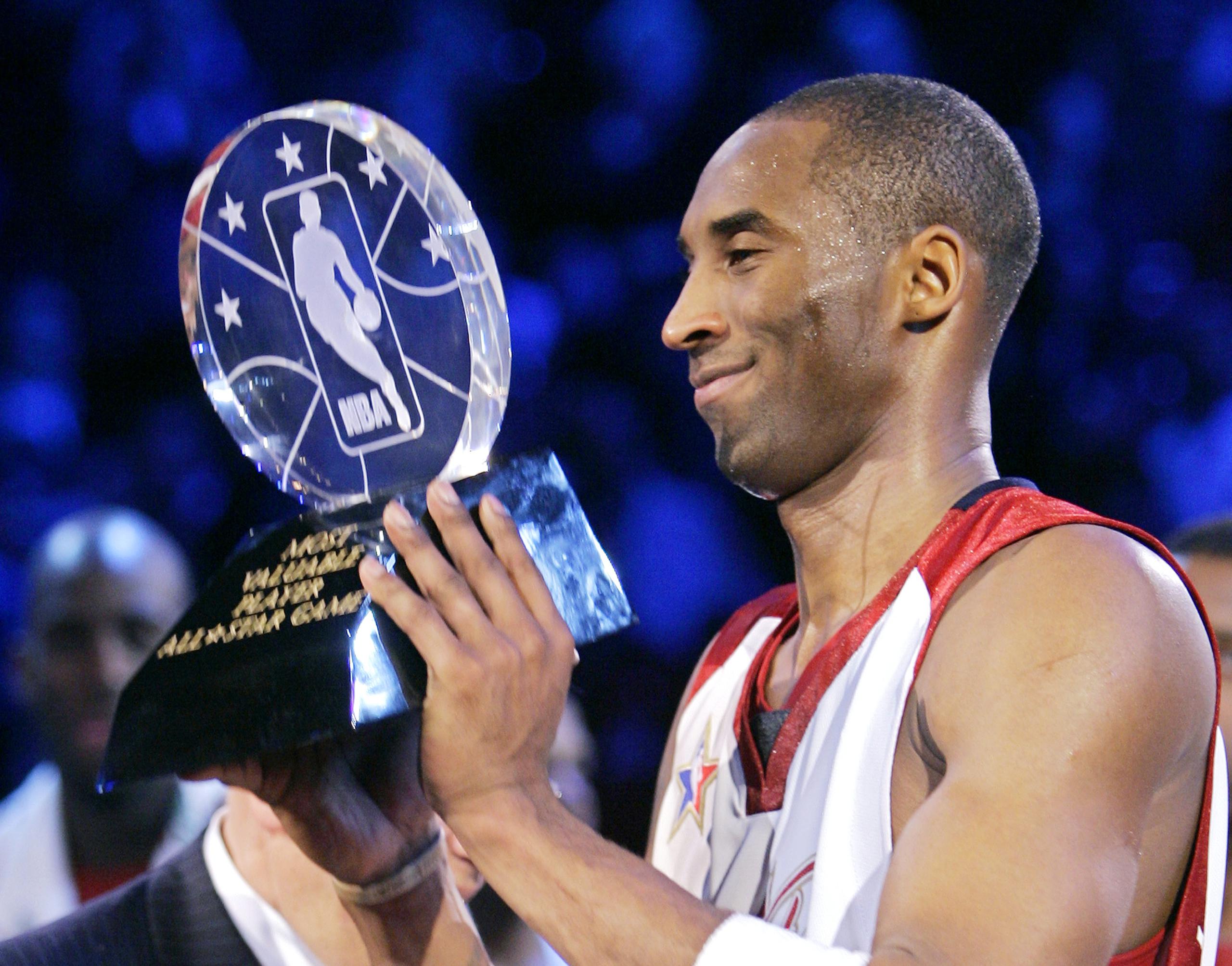 Kobe Bryant fue el Jugador Más Valioso del Juego de Estrellas en cuatro ocasiones.