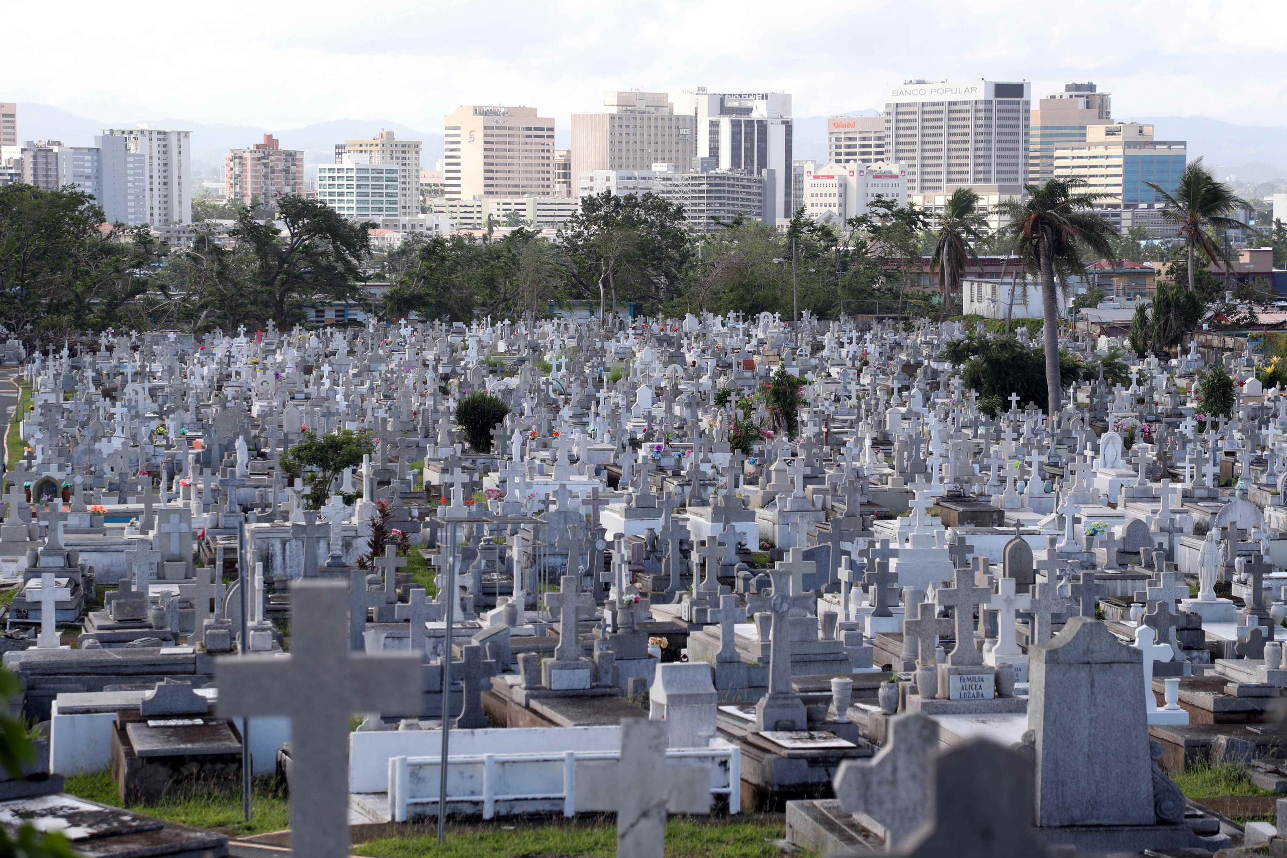 Vista del cementerio de Villa Palmeras, en Santurce.
