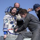 Astronautas de EE.UU. y Rusia regresan a la Tierra desde la EEI