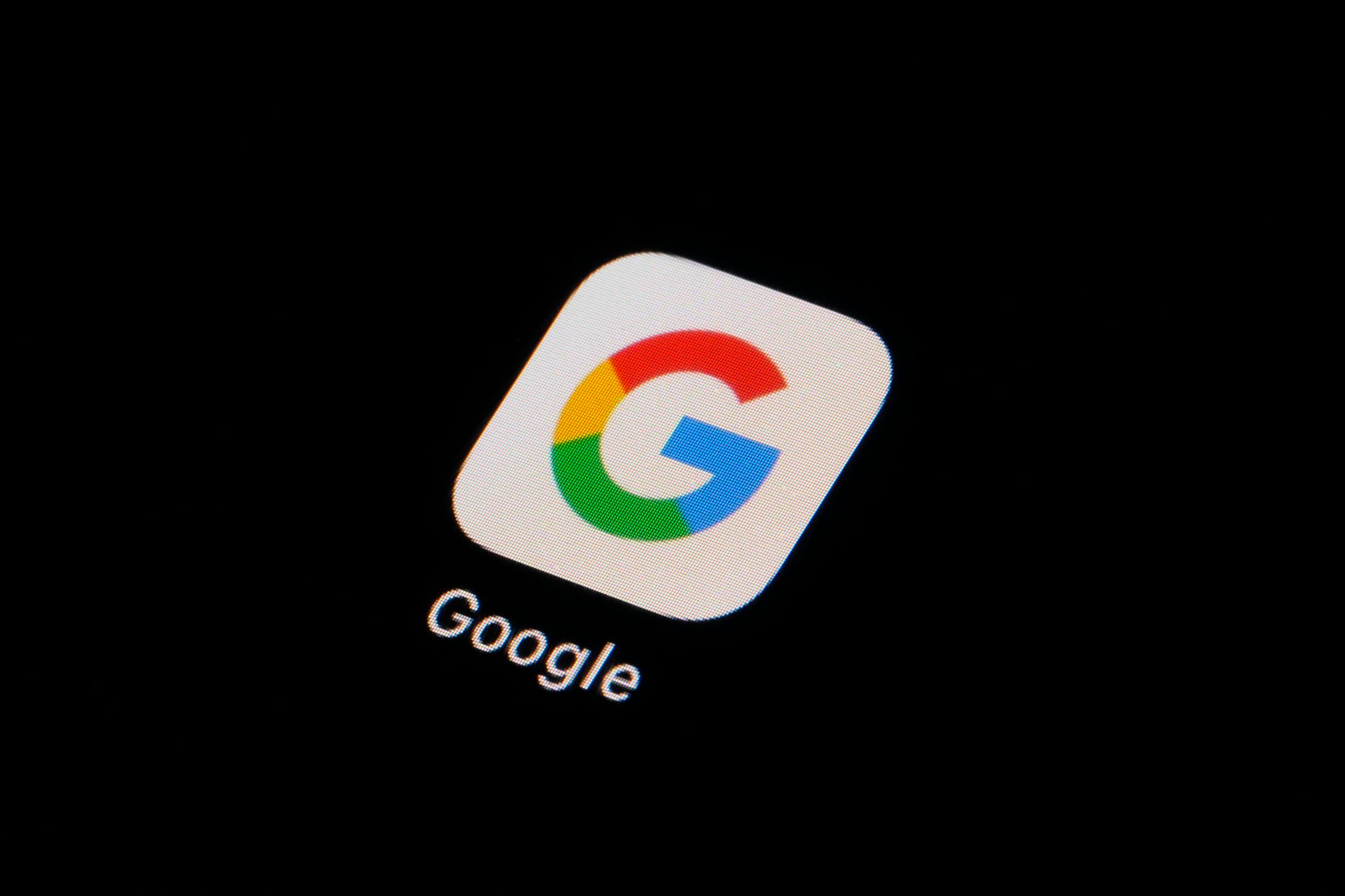 El icono de la app de Google en visto en un smartphone, el martes 28 de febrero de 2023, en Marple Township, Pensilvania. (AP Foto/Matt Slocum, archivo)