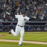 Anthony Rizzo alarga el abuso de los Yankees con jonrón en la novena