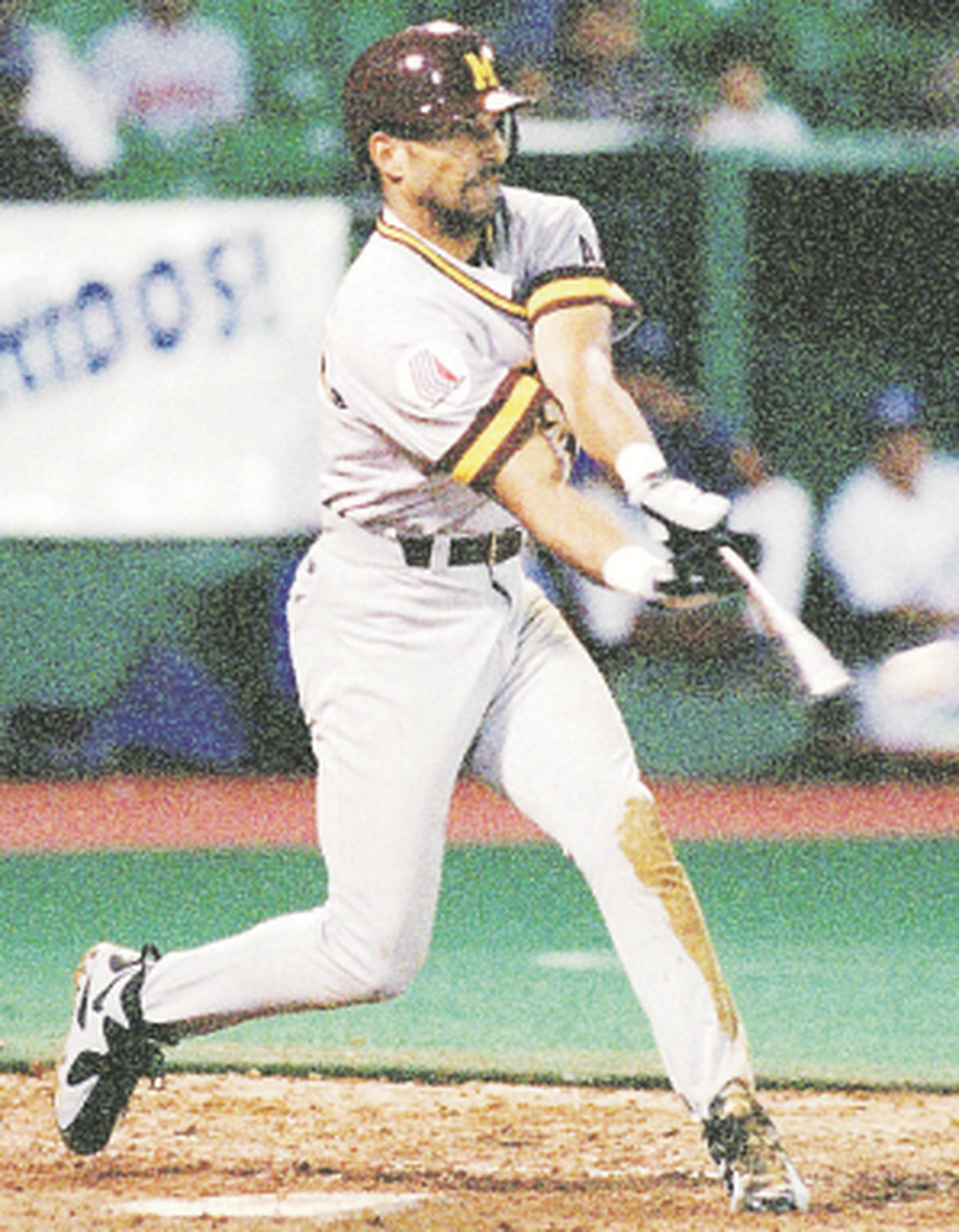 Pito Hernández fue un matador con los Indios en el torneo del 1997-98. Además de sus 20 jonrones, bateó .323 con 40 RBI en 61 juegos. (Archivo)