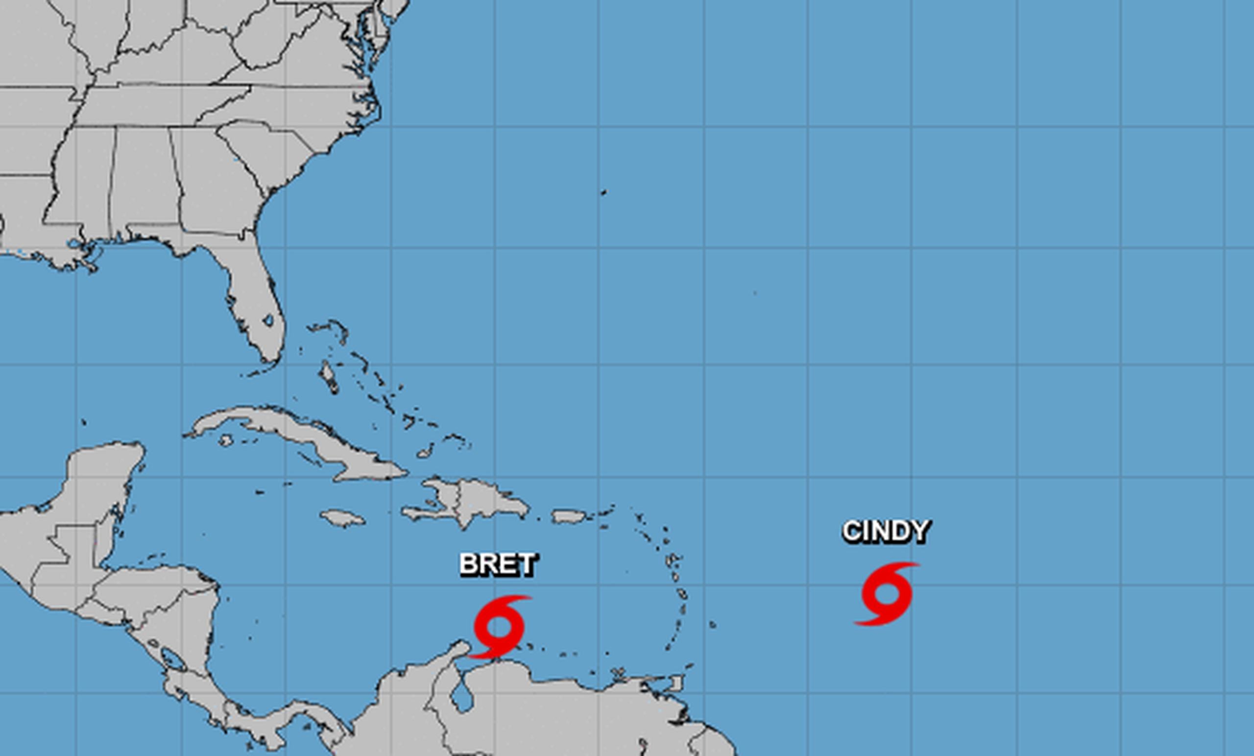 Una imagen del Centro Nacional de Huracanes muestra la ubicación de las tormentas Cindy y Bret en el reporte de las 5:00 a.m.