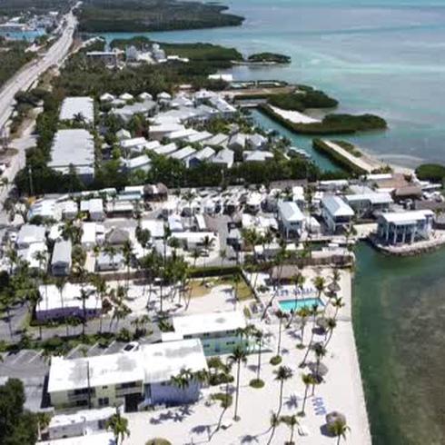 COVID-19: Vuelven a llenarse las playas de Florida