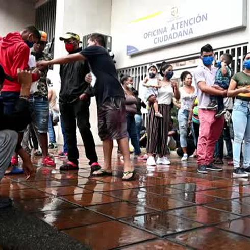 Venezolanos piden ayuda para volver a sus casas