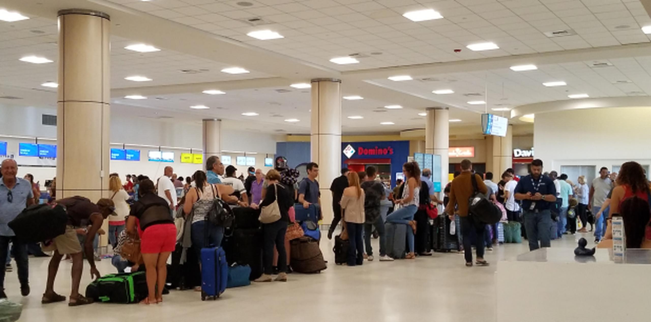 Sobre los vuelos, el presidente de Aerostar Holdings dijo que se han normalizado, pero sostuvo que hay más pasajeros saliendo que llegando. (Archivo)