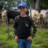 A sus 9 años, Derek Manuel es tremendo agricultor 