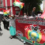 Bolivianos toman las calles en oposición de ley