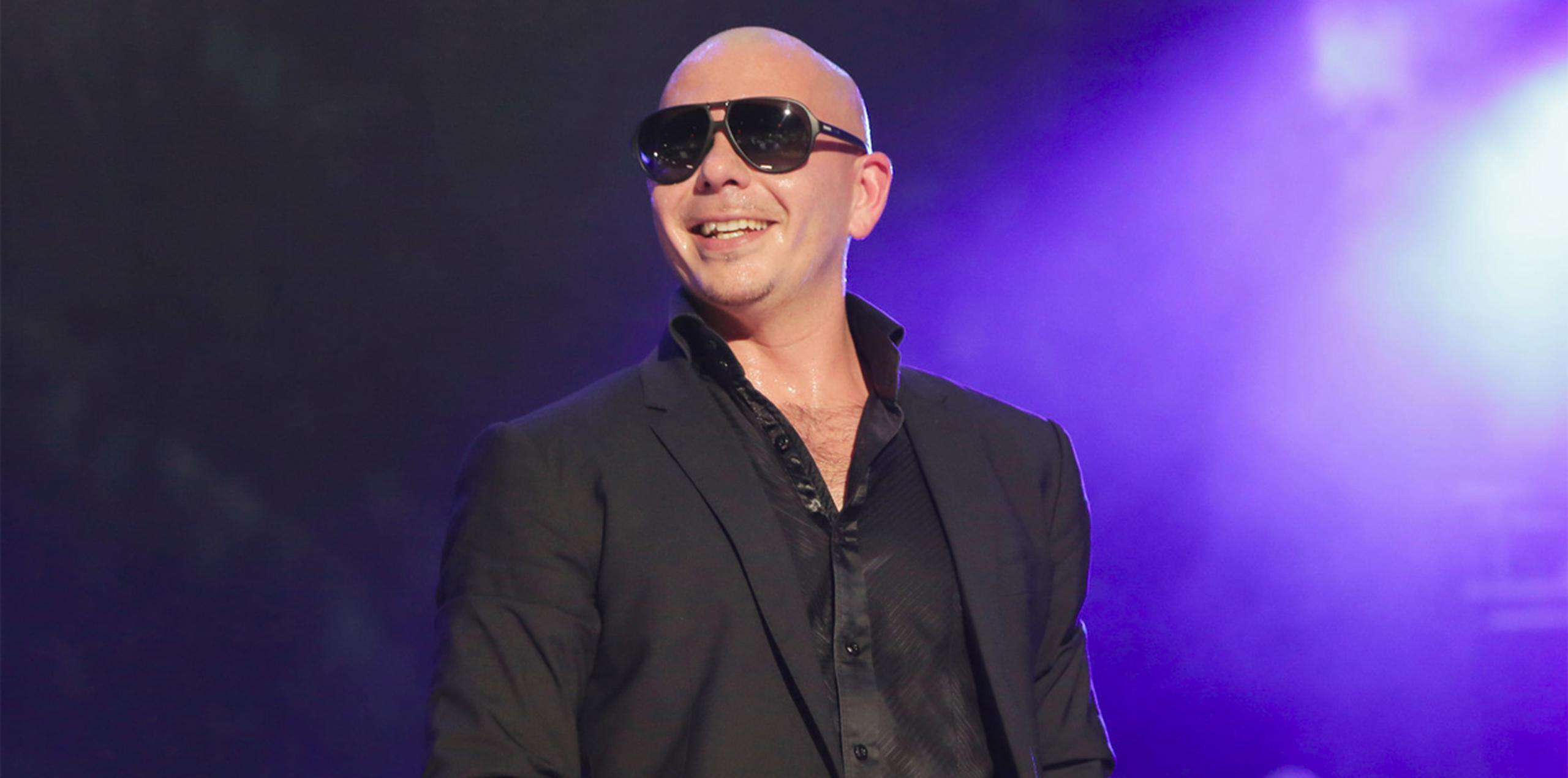 Pitbull, cuyo verdadero nombre es Armando Christian Perez, firmó el año pasado un contrato con la agencia de turismo de Florida para promover el "Estado del Sol", incluyendo un nuevo video para su canción de 2014.