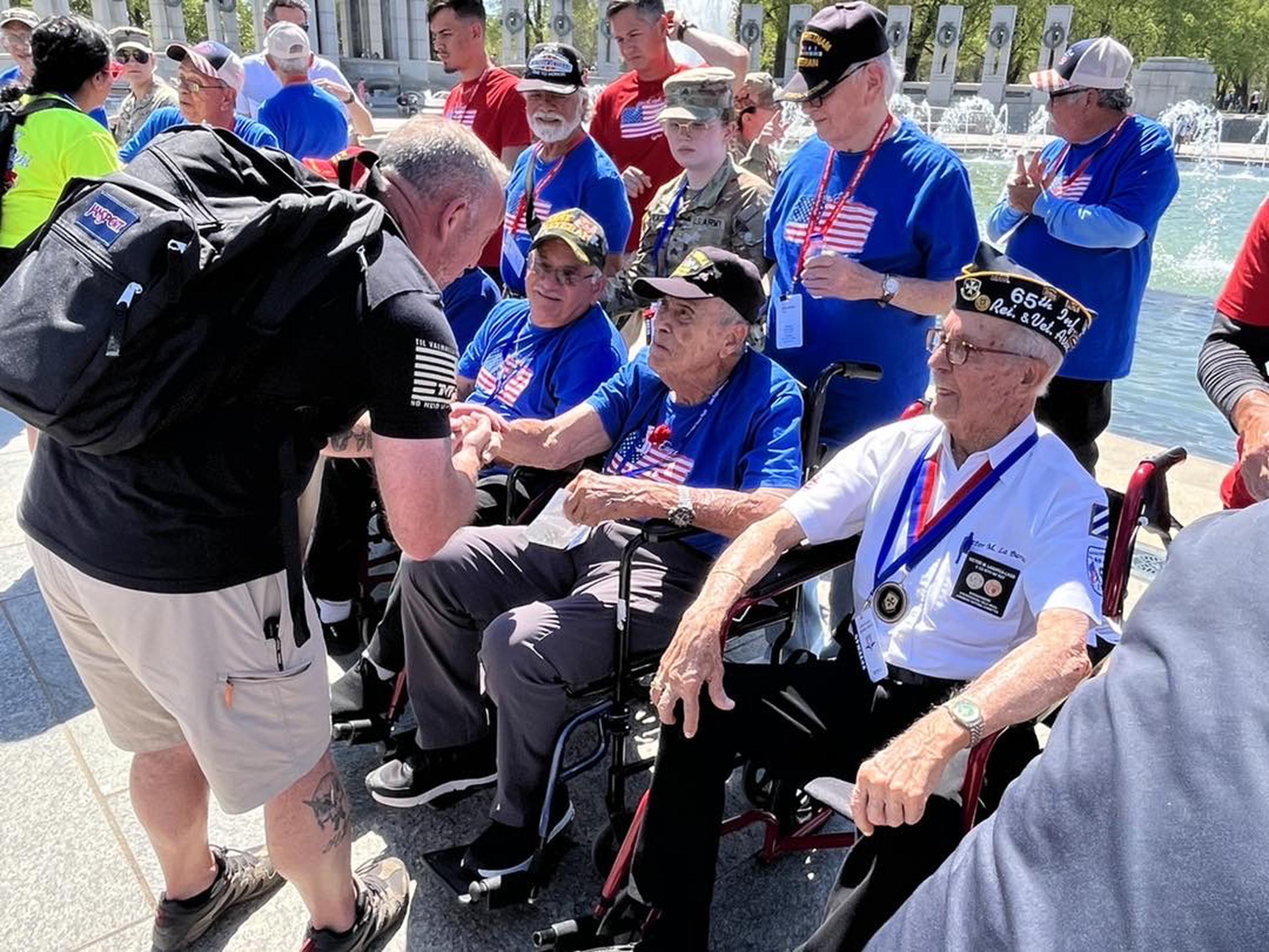 El grupo de 21 veteranos boricuas visitó viarios monumentos en Washington D.C.