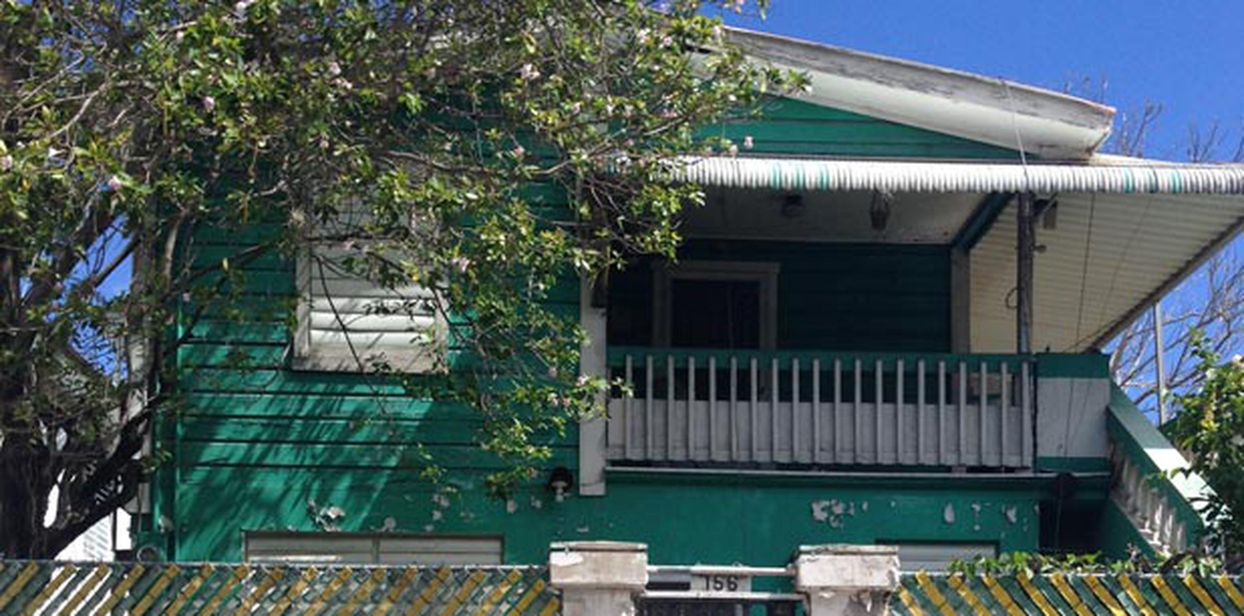 Casa de los padres de Cheo Feliciano, quien falleció esta madrugada, en la calle Guadalupe de Ponce. (Suministrada)